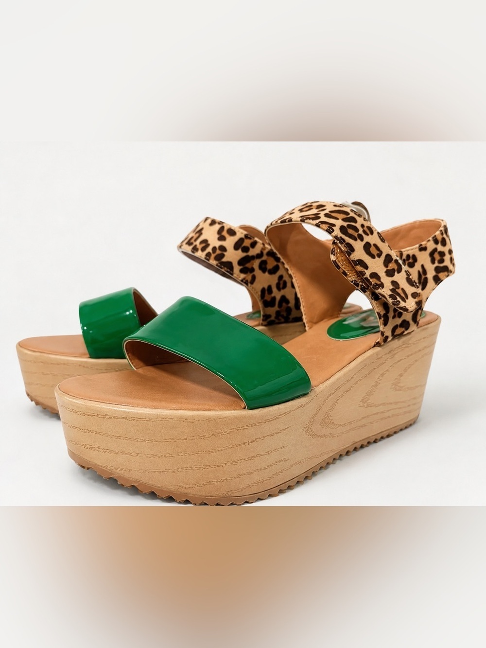 NWOT DAPHNE Y2K LEOPARD WOODEN PLATFORM  SANDAL 8